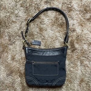 Coach womens black leather/canvas monogram handbag/purse adjustable‎ handle